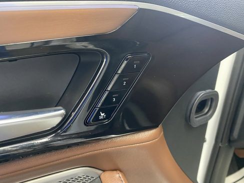 Used 2023 Acura MDX SH-AWD w/ Technology Package image 22