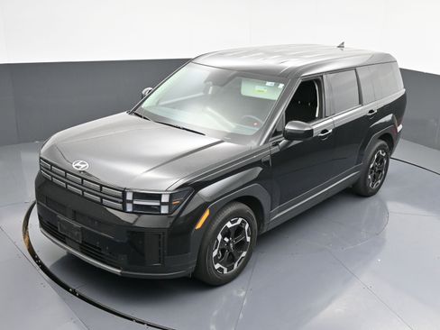 Used 2025 Hyundai Santa Fe SE image 30