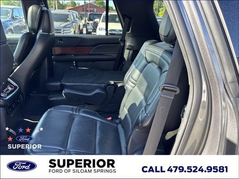 Used 2021 Lincoln Navigator Reserve AWD/4WD image 17