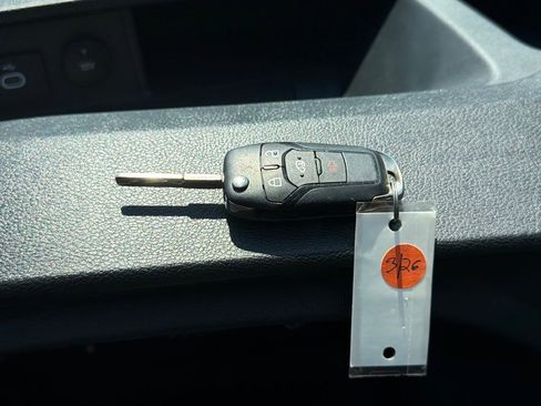 Used 2023 Ford Transit 350 XLT image 32