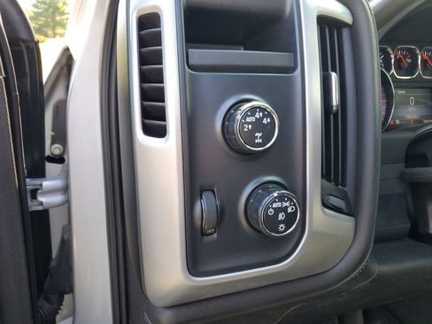 Used 2016 GMC Sierra 1500 SLE w/ SLE Value Package AWD/4WD image 13