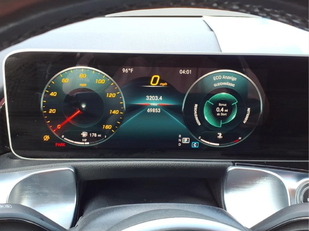 Used 2021 Mercedes-Benz GLB 250 4MATIC image 13