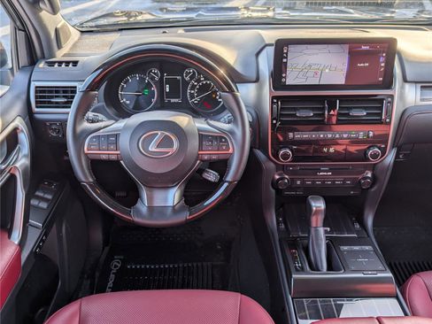 Used 2023 Lexus GX 460 Premium w/ Premium Package image 17