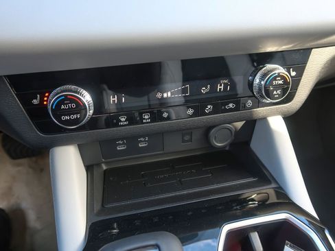 New 2026 Mitsubishi Outlander SE image 37