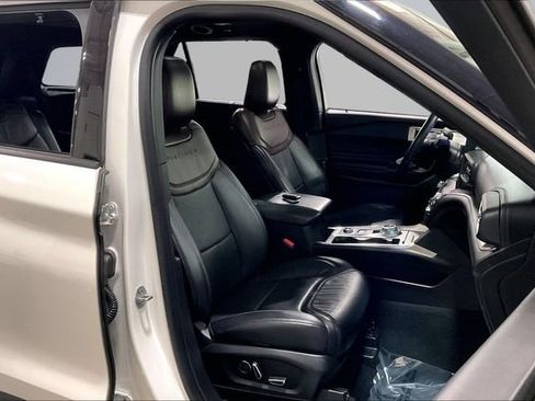 Used 2020 Ford Explorer Platinum w/ Premium Technology Package AWD/4WD image 7