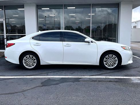 Used 2010 Buick Enclave CXL image 35