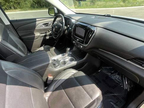 Used 2019 Chevrolet Traverse LT w/ LT Premium Package AWD/4WD image 11