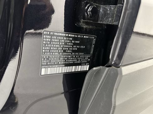 Used 2024 Volkswagen Taos SEL AWD/4WD image 38