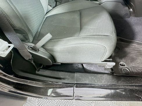 Used 2022 Jeep Wrangler Sport S image 23