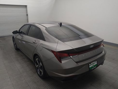 Used 2023 Hyundai Elantra SEL w/ Convenience Package FWD image 5