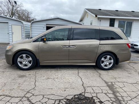 Used 2012 Honda Odyssey Touring image 2