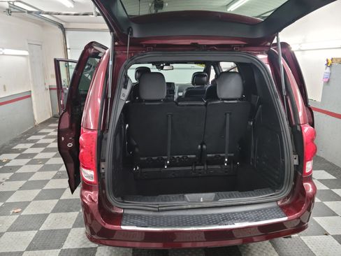 Used 2018 Dodge Grand Caravan GT image 8