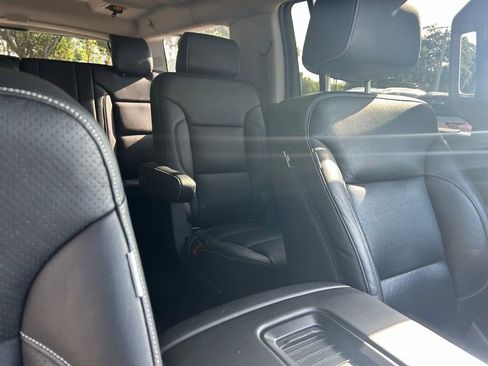 Used 2019 Chevrolet Suburban Premier w/ RST Edition RWD image 37