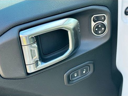 New 2026 Jeep Gladiator Sport AWD/4WD image 18