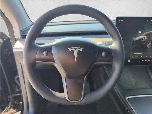 Used 2023 Tesla Model Y Long Range AWD/4WD image 14