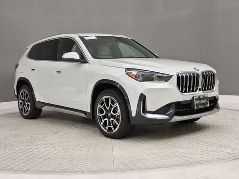 New 2026 BMW X1 xDrive28i w/ Technology Package AWD/4WD image 5