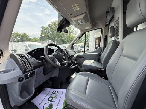 Used 2019 Ford Transit 250 148 Medium Roof RWD image 5