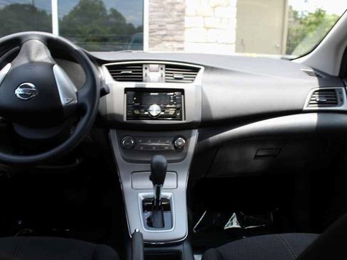 Used 2013 Nissan Sentra S FWD image 22