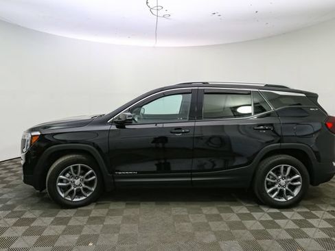 Used 2024 GMC Terrain SLT AWD/4WD image 6
