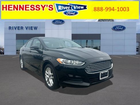 Used 2015 Ford Fusion SE image 1