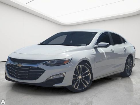 Used 2022 Chevrolet Malibu LT FWD image 2