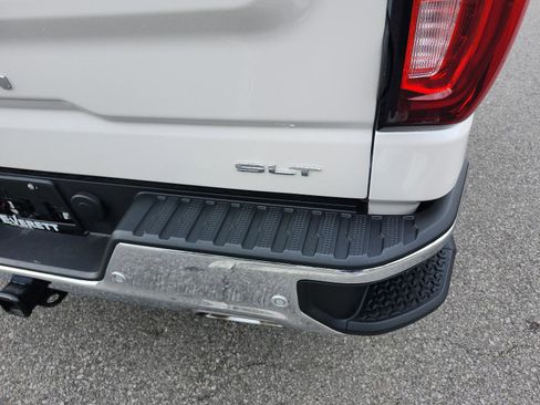 Used 2025 GMC Sierra 1500 SLT w/ SLT Premium Plus Package image 4