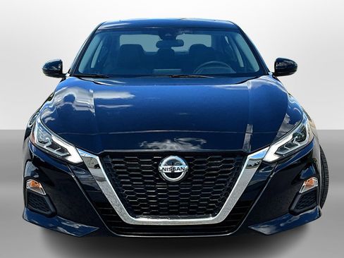 Used 2022 Nissan Altima 2.5 SV w/ SV Premium Package image 3