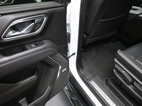 Used 2023 Chevrolet Suburban Premier RWD image 19