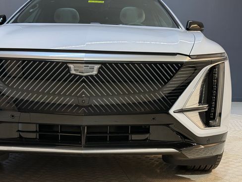 New 2026 Cadillac Lyriq Premium Luxury image 24