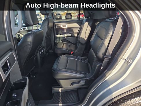 Used 2022 Ford Explorer XLT w/ Equipment Group 202A image 16