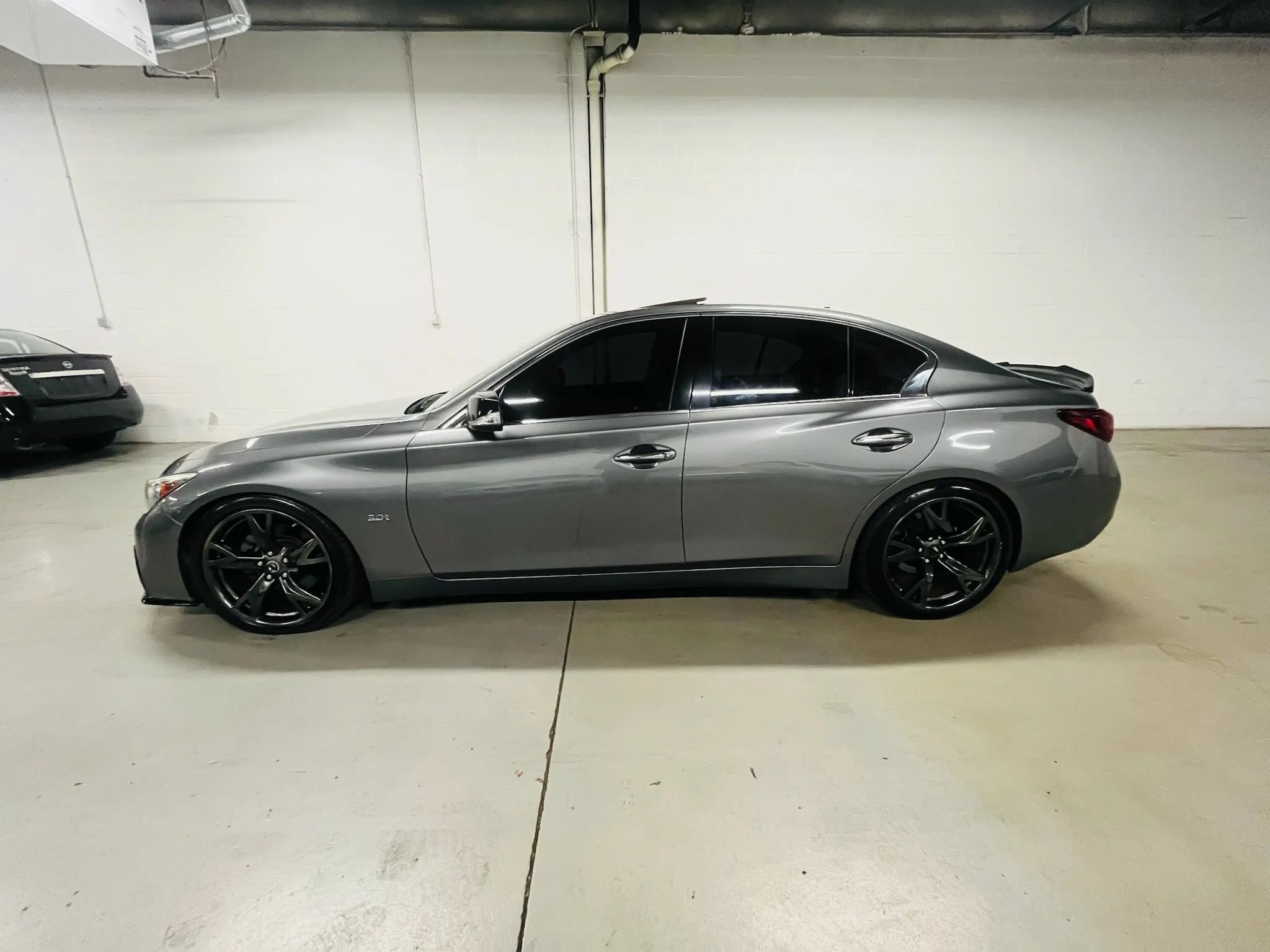 Used 2018 INFINITI Q50 Luxe w/ Essential Package (3.0T Luxe) AWD/4WD image 5