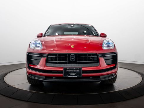 Certified 2026 Porsche Macan AWD/4WD image 10