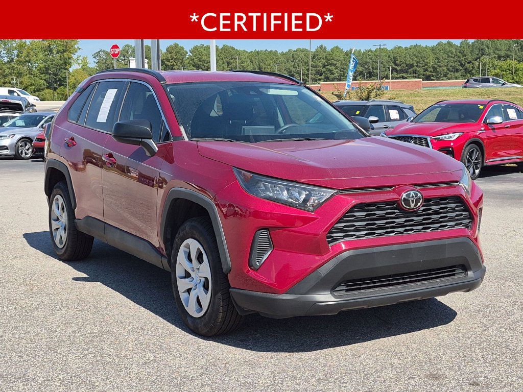 Used 2020 Toyota RAV4 LE FWD image 2
