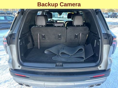 Used 2025 Chevrolet Traverse Z71 AWD/4WD image 12