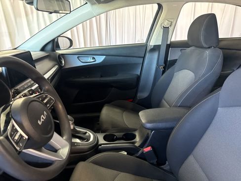 Used 2023 Kia Forte LXS FWD image 19