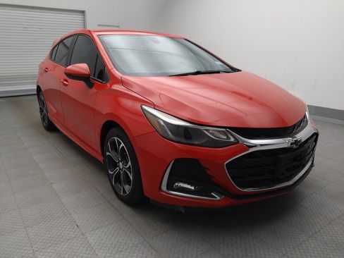 Used 2019 Chevrolet Cruze LT w/ Convenience Package FWD image 13