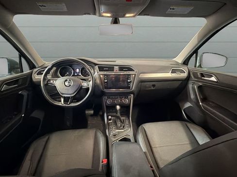Used 2018 Volkswagen Tiguan SE image 9
