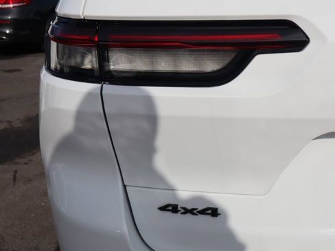 Used 2024 Jeep Grand Cherokee L Summit image 25