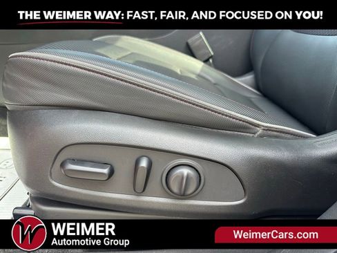 Used 2021 Chevrolet TrailBlazer RS w/ Sun and Liftgate Package AWD/4WD image 9