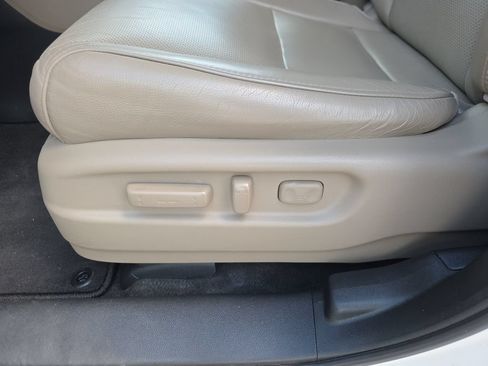 Used 2017 Honda Pilot Elite image 12