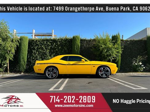 Used 2012 Dodge Challenger SRT8 Yellow Jacket w/ Premium Sound Group image 5