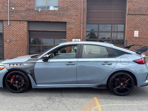 Used 2024 Honda Civic Type R image 10