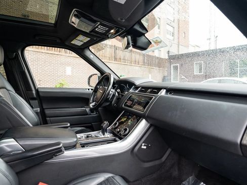 Used 2019 Land Rover Range Rover Sport HSE Dynamic AWD/4WD image 11