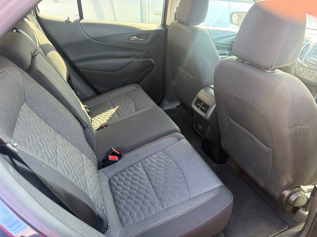 Used 2018 Chevrolet Equinox LT FWD image 6