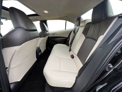 Used 2023 Toyota Corolla XLE image 21