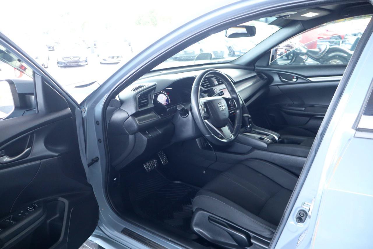 Used 2018 Honda Civic Sport image 15