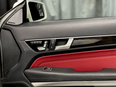 Used 2015 Mercedes-Benz E 400 4MATIC Coupe image 33