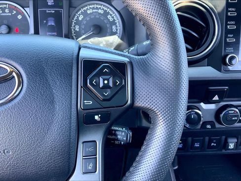 Used 2023 Toyota Tacoma TRD Off-Road w/ Technology Package AWD/4WD image 24
