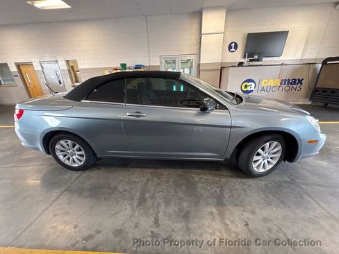 Used 2010 Chrysler Sebring LX w/ Convenience Group FWD image 8