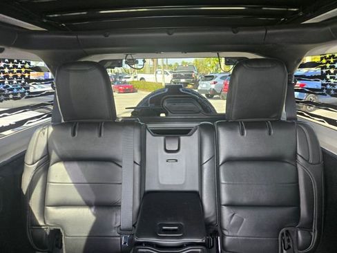 Used 2019 Jeep Wrangler Unlimited Sahara image 22